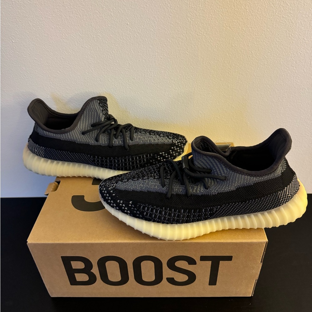 NEW! YEEZY boost 350 v2